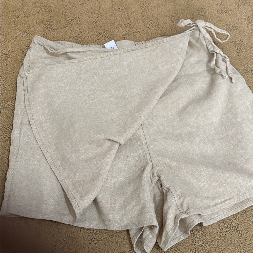 Old Navy Tan Wrap Skort - Picture 5 of 7